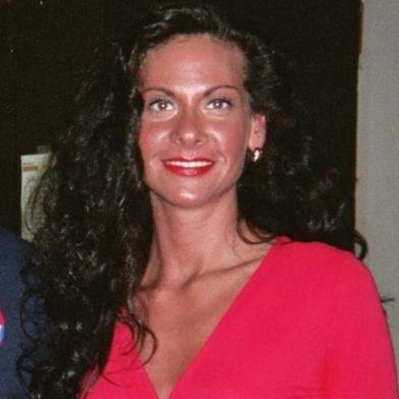 Meet your Posher, Victoria Lynn - Picture 2 of 8